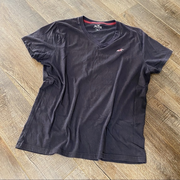 Hollister Mens Must Have Collection Black V-Neck Tee Size Large Basic Shirt - Picture 1 of 6